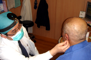 耳廓長痘痘竟是耳癌　旋轉門皮瓣重建無損外觀