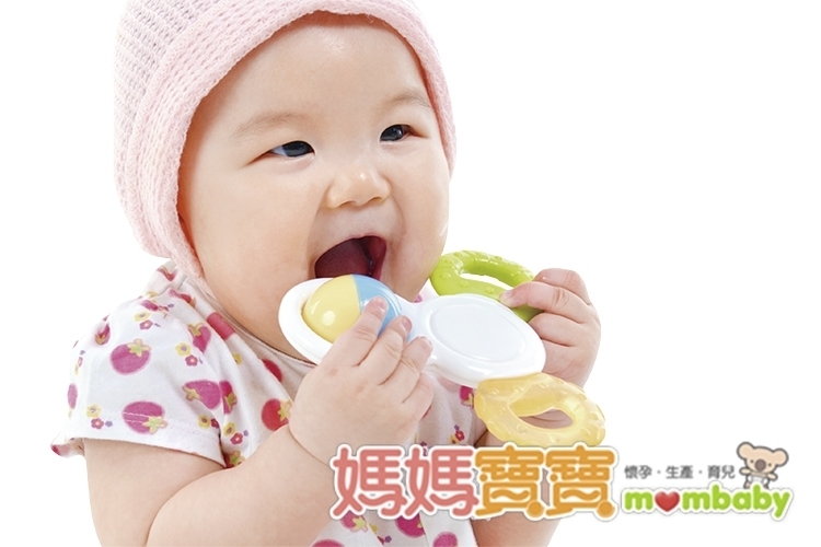 寶寶吃飯好慢！切勿養成「邊吃邊玩」的習慣