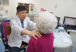 老婦自行亂停藥　甲狀腺低下險送命