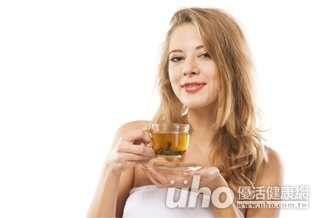 女性過更年期易高血壓　專家：可喝杜仲茶！