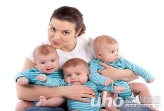 不孕媽媽試管治療　意外懷3胞胎
