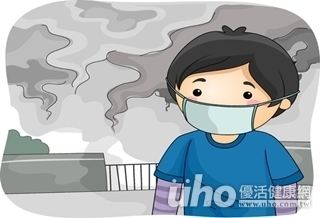 胸悶又咳嗽　PM2.5高少出門！
