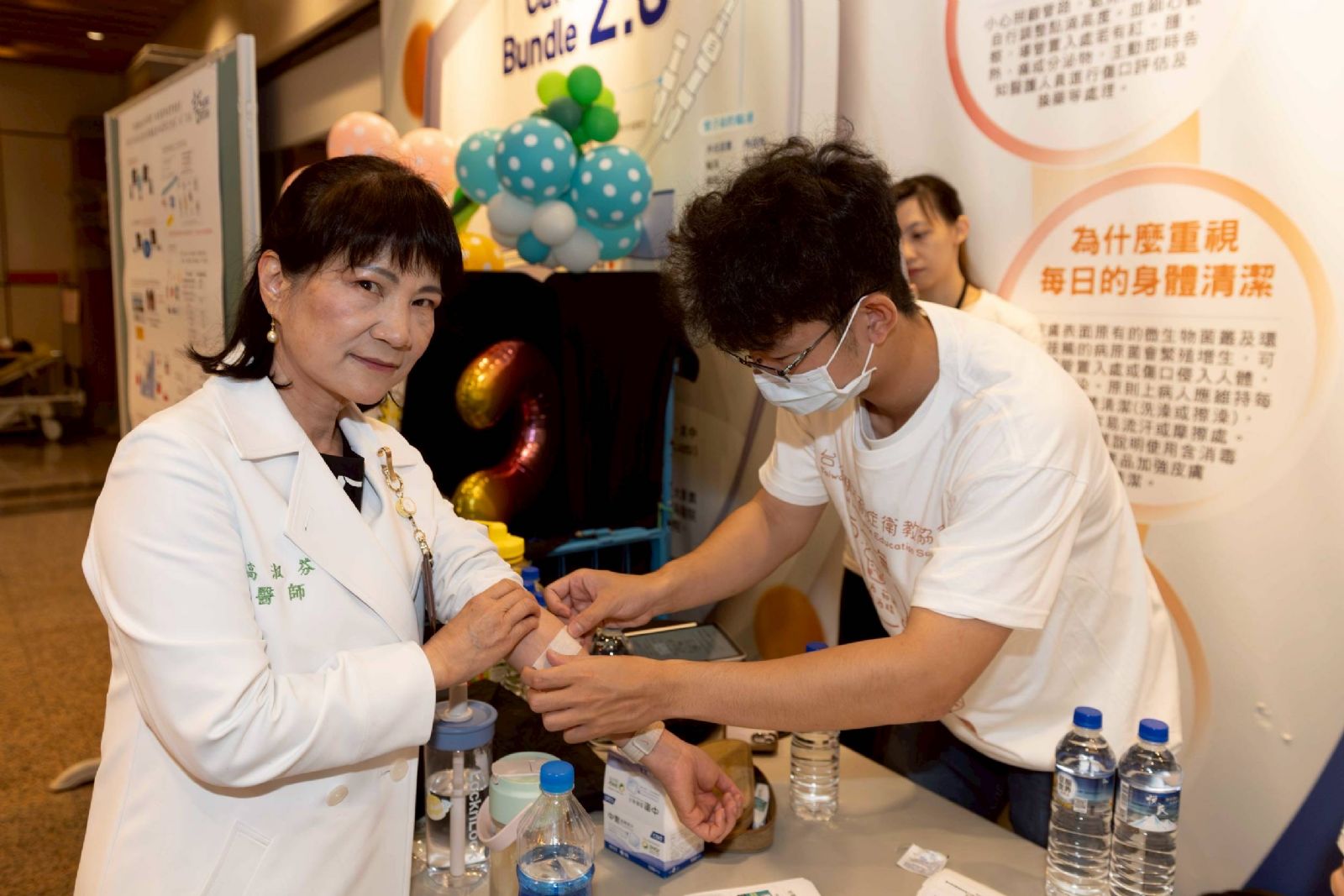 拒酒從我做起，健康一生守護 臺大醫院舉辦無酒日衛教宣導活動