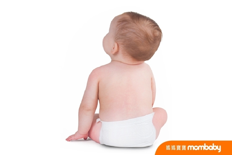 嬰幼兒也會脊椎側彎！專家建議六個月前應仰睡