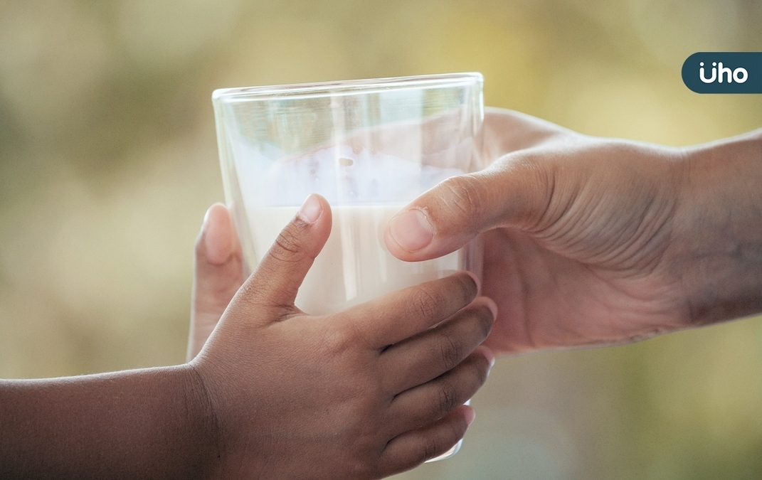 哪種飲料最解渴？「這飲料」竟贏過白開水！研究：有營養更能保水
