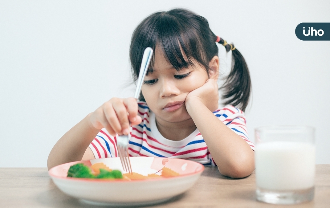 3歲童害怕吃東西⋯體重只剩12公斤！醫：「食物恐新症」恐影響腦神經