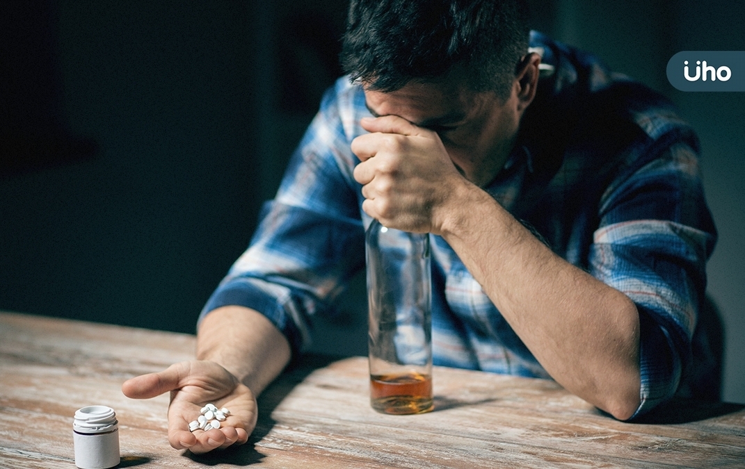 「酒精成癮」是慢性大腦疾病！醫揭「2類藥物」就算破戒也能戒酒