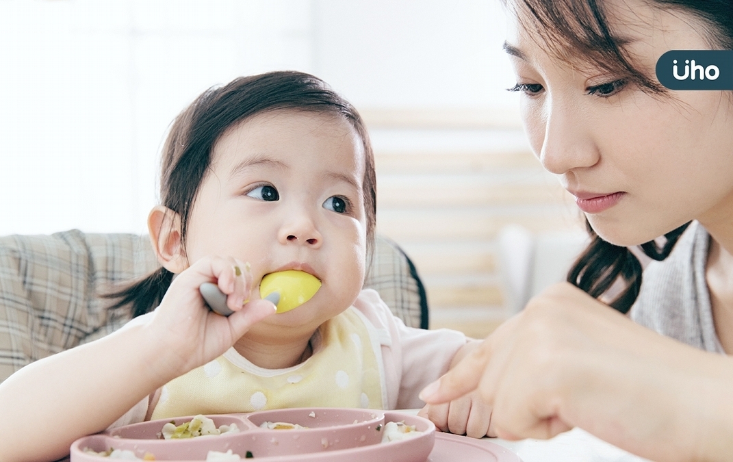 到底是自己要先吃，還是讓小孩先吃？職能治療師教「解法」快學起來