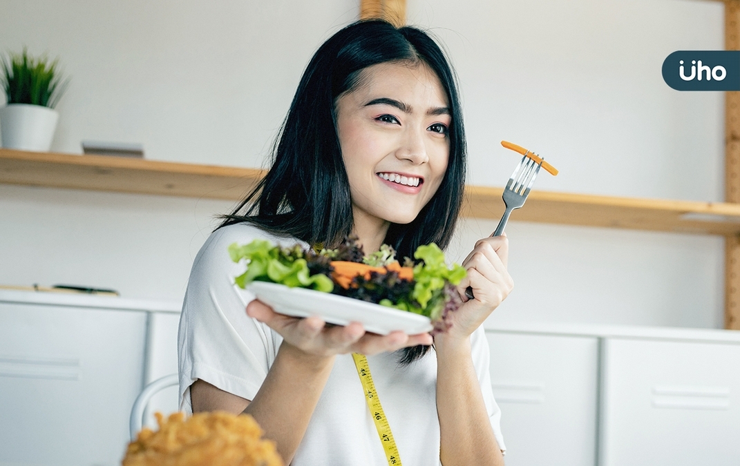 太晚吃飯容易胖？她揭瘦不下來因「生理時鐘不正常」1時段吃才有效