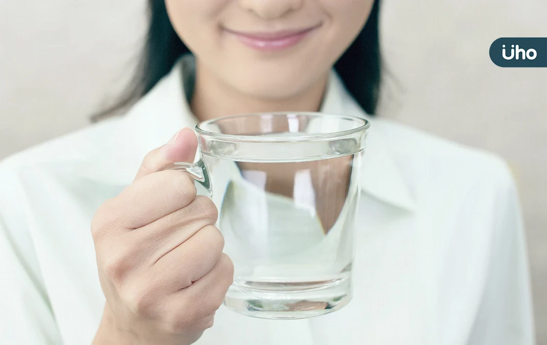 不愛喝水要怎麼補水？營養師教你喝「7大健康飲料」代替白開水