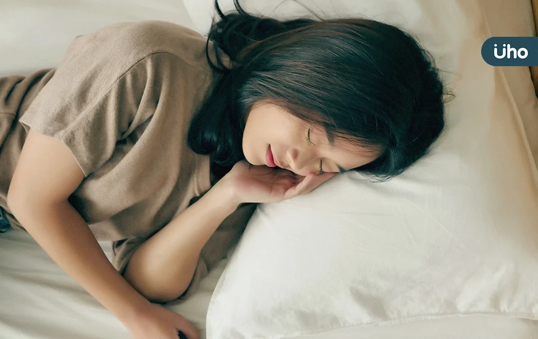 失眠睡不好⋯躺床上你都在想什麼？心理師3招「另類助眠法」能放鬆