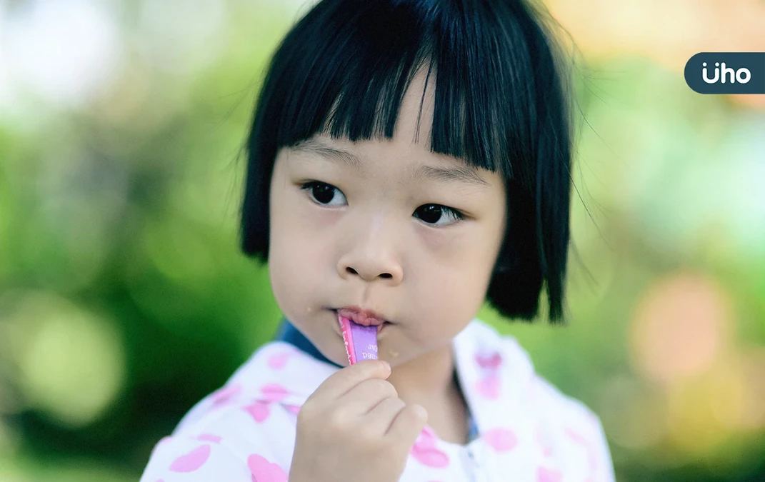 中國零食「魔芋爽」小學生瘋吃！師憂「1成分」吃完洗腎：還降學習力