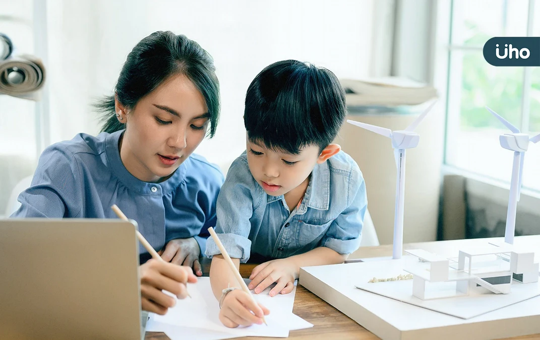 國小兄妹「日操18小時」！心理師談「神童焦慮症」父母要先傾聽自我