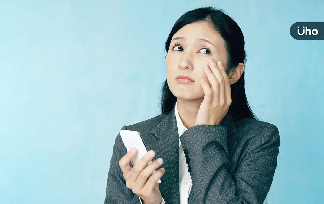 飛蚊症要看醫生嗎？會自己好？醫1招防視網膜剝離：中藥、針灸沒效