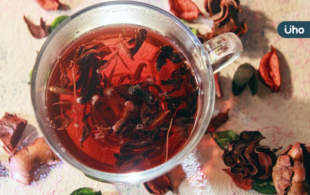 有食譜》立秋是洛神花產季！2步驟做「洛神烏梅湯」熱熱喝能消疲勞