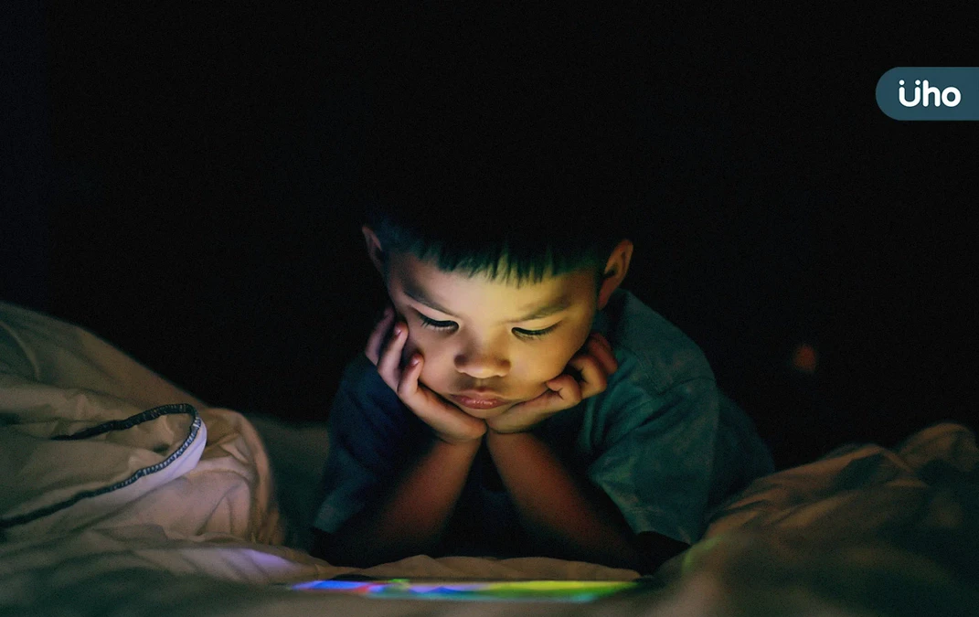 小孩暑假晚睡又變胖？醫揭開學前「4招」收心：早餐吃錯恐影響專注力