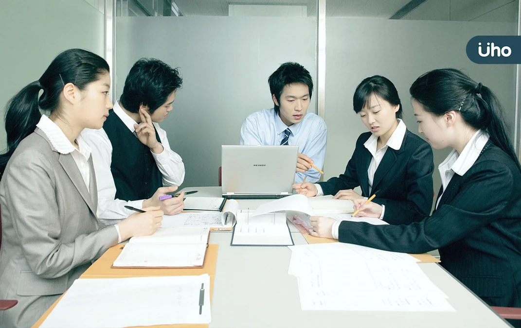 蘋果、亞馬遜都在用的管理法！企業顧問揭「蜂巢思維」助團隊成長