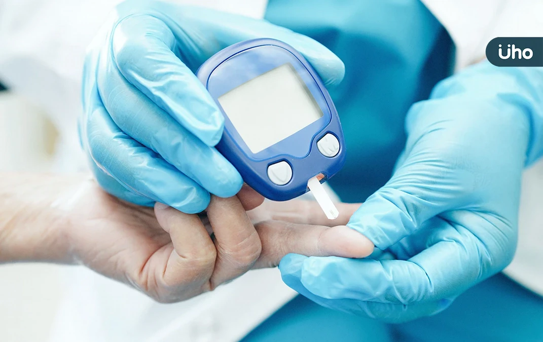 為何空腹血糖正常，糖化血色素卻偏高？帶你看「血糖監測」3大目的