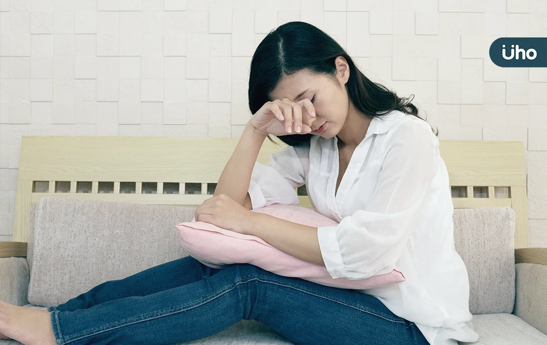 容易產生愧疚感？3種方法清除不理性內疚：用友善的眼光看待自己