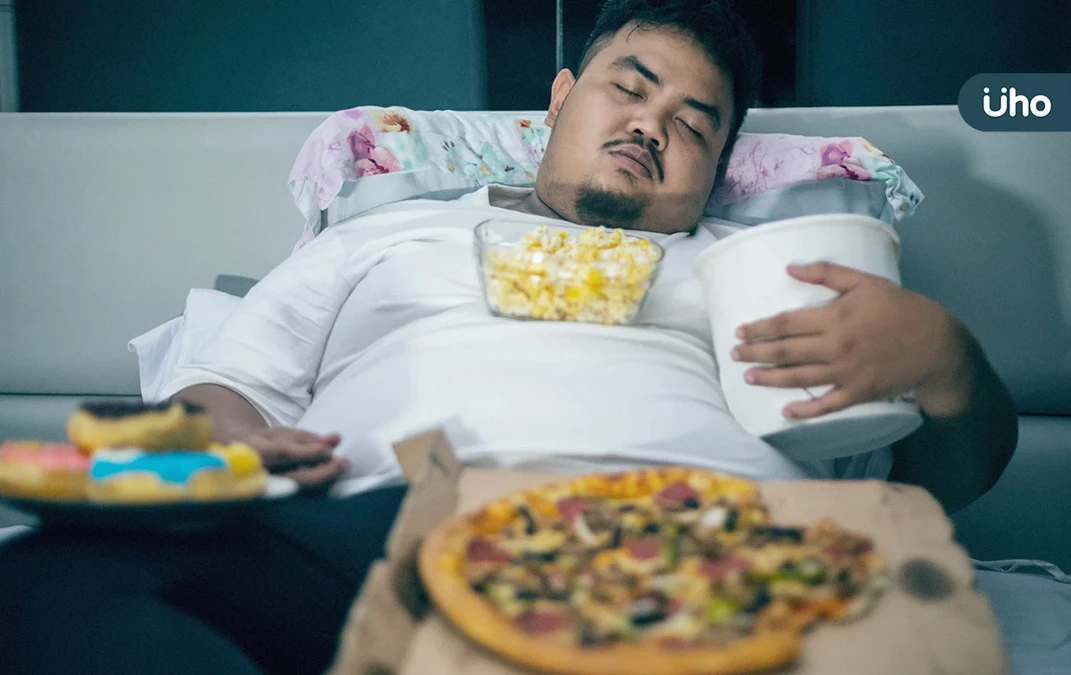 吃飽就想睡覺是正常的嗎？營養師警告：恐是「胰島素阻抗」當心糖尿病