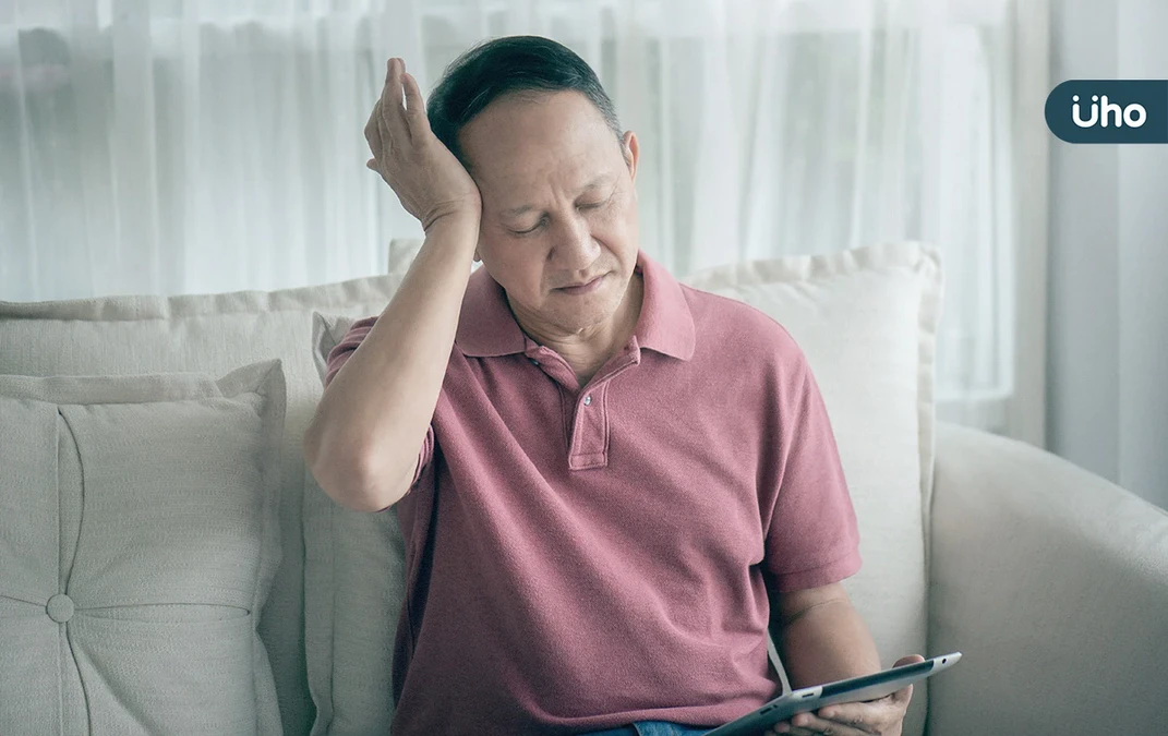 7旬翁頭暈跌倒、舌苔幾乎消失⋯醫揪「1飲食習慣」釀營養性神經病變