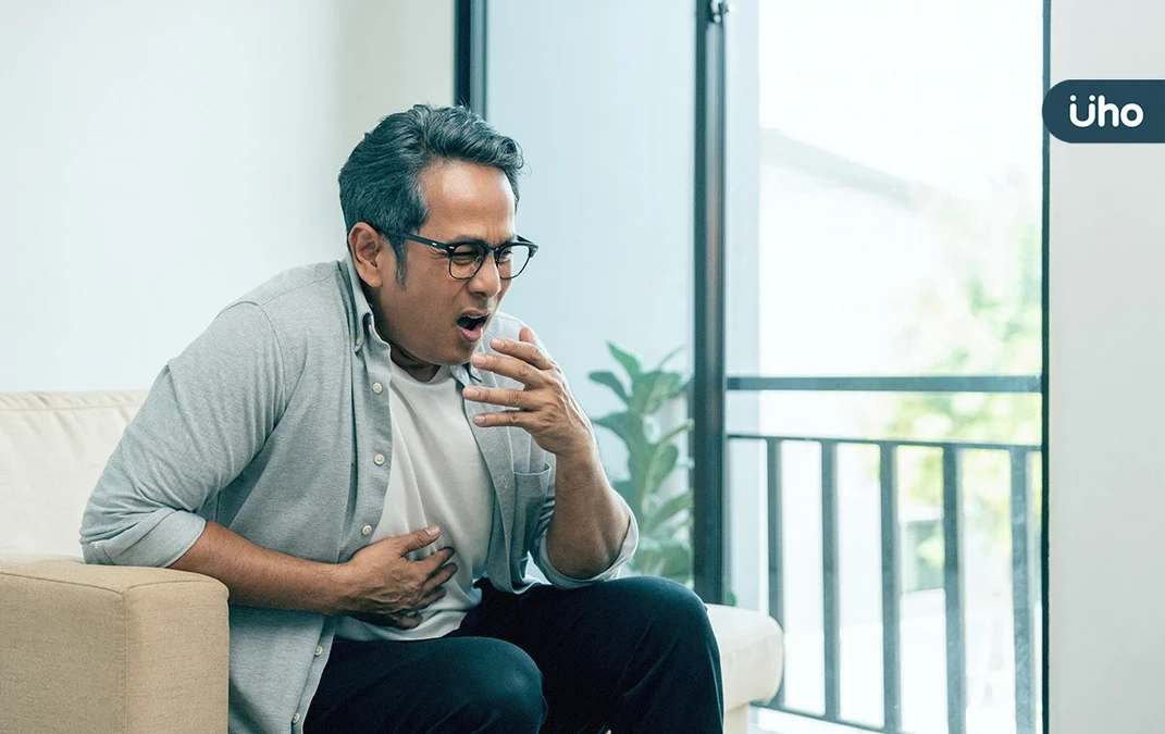 老菸槍喘促、胸悶⋯肺活量剩不到3成！中醫用「3階段調理」改善