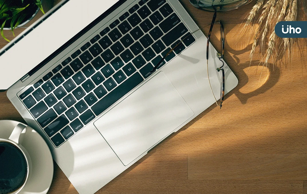 桌上越乾淨，離職越接近？揭密空桌的3大隱藏訊息：並非真的想離職