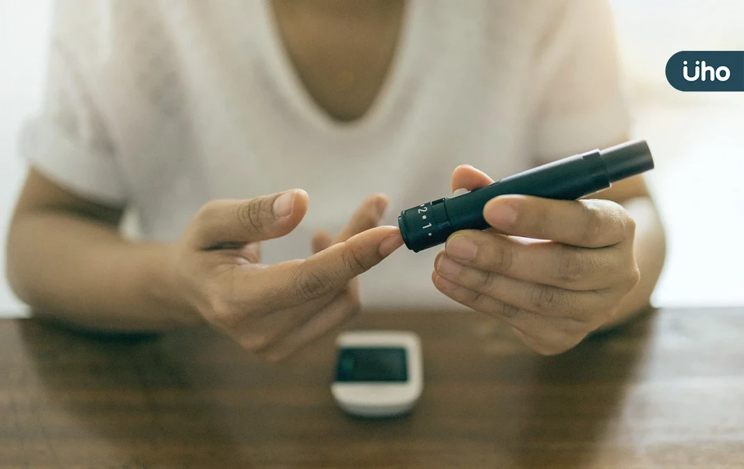 泡泡尿、胸悶、易喘⋯「糖心腎症候群」當心全身病！醫列5篩檢預防