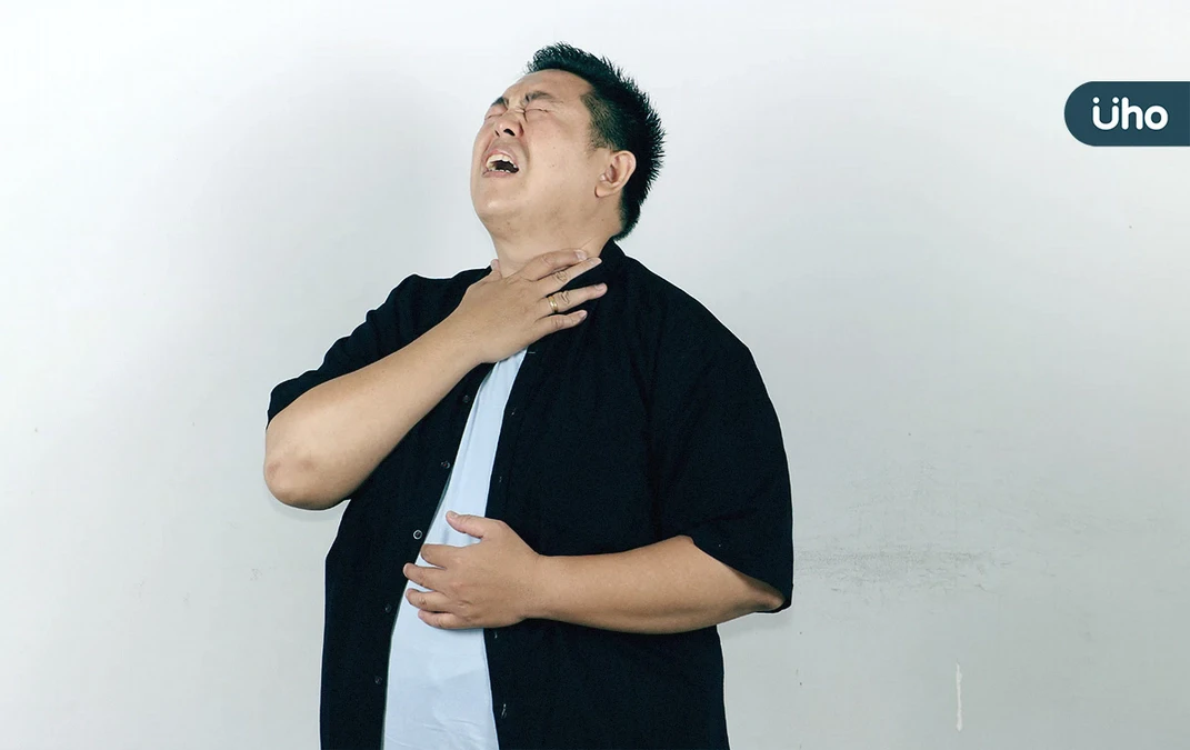 胸痛、體重掉不停竟是「食道關門」！醫揭5症狀：當心食道弛緩不能症