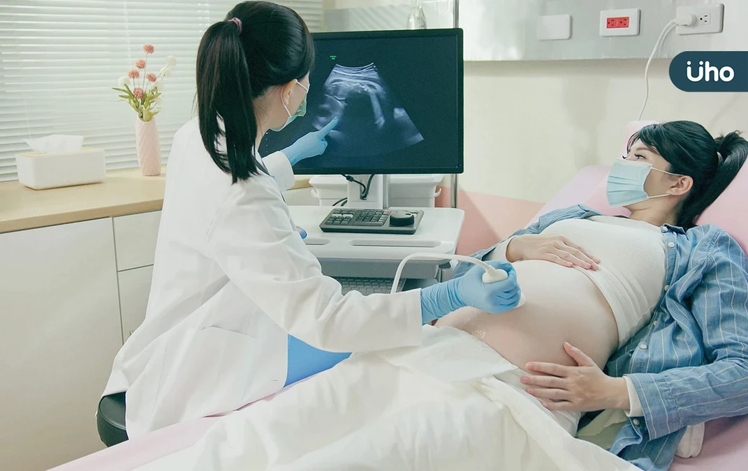 全台首例「隔著肚皮」開刀！長庚「胎兒脊柱裂修補術」翻轉失能宿命