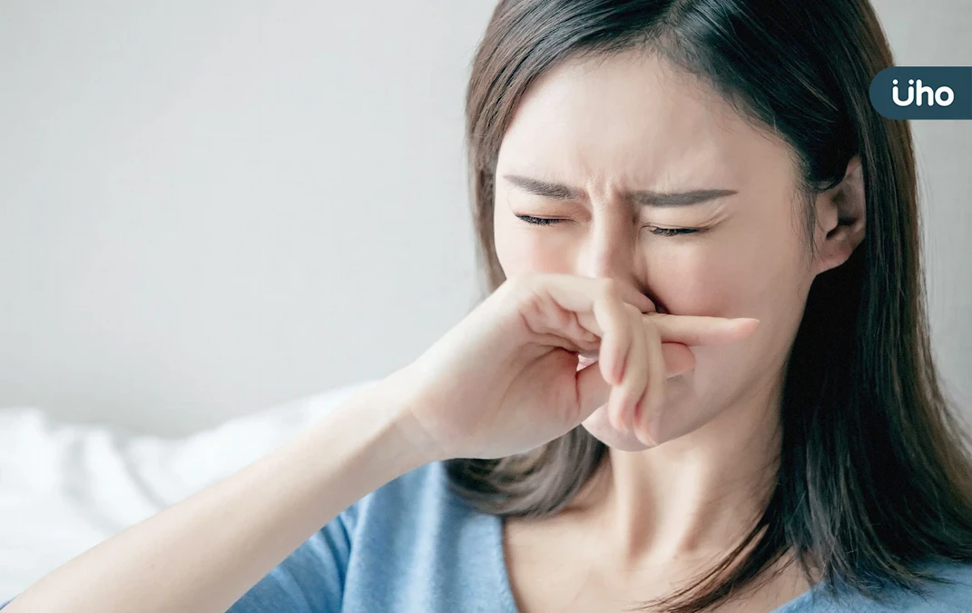 改善鼻過敏，洗鼻器真的有用嗎？醫揭「正確洗鼻」2步驟：頭低歪一邊