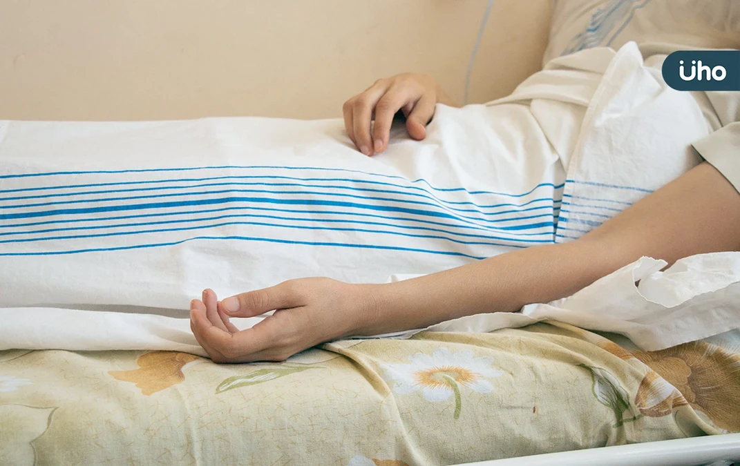 人生最後如何好好走？專家揭「斷食不等於善終」每日1瓶點滴最舒適