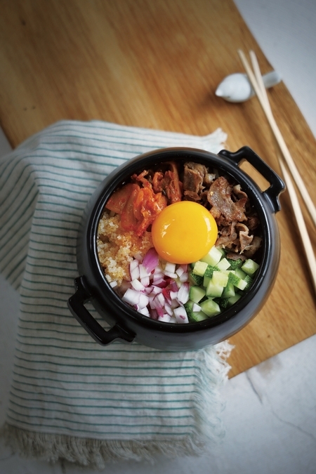 吃不胖的早餐：牛腩飛魚卵石鍋飯