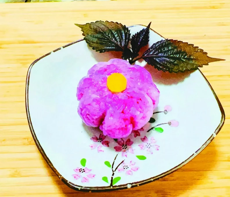 有食譜》處暑儀式感下午茶！3步驟做「紫蘇梅飯糰」加點桑葚汁調色