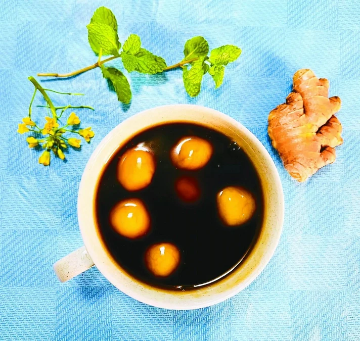 有食譜》小寒喝杯溫熱燒仙草！簡單做「藕粉燒仙草」口感Q滑潤喉