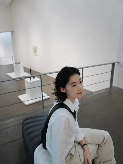 職場短髮造型4:微捲魚尾剪短髮
