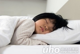 孩子睡覺狂打呼　影響白天情緒、學習