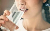一直喝水還是渴？常口乾舌燥怎麼辦？醫警告：小心是「這些疾病」徵兆