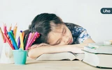 學生上課睡著⋯老師竟幫忙蓋被子！第一線教師潘如玲：陪伴勝於打罵