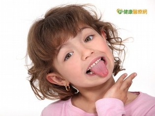 舌頭不是粉紅色 恐缺乏B群導致