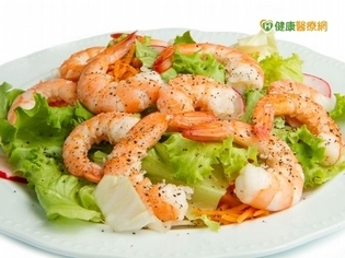 小一女愛吃蝦 竟出現過敏性休克