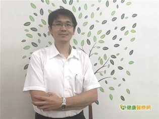 海邊戲水感染海洋弧菌 致死率高達5成