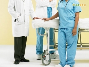 害怕照胃鏡 拖延檢查竟已胃癌末期