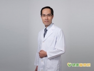 追求年輕是天性 鬆垮NoNo讓臉部回春更立體