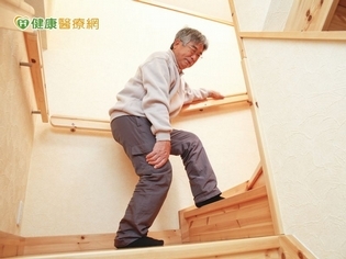 關節退化膝蓋不舒服?其實原因有這些...