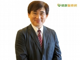 拒絕防腐劑!別讓隱形眼鏡成為眼睛的隱形殺手