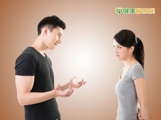 情侶撕破臉 男人偏好女人「獻愛」求和?