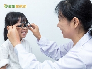 最新兒童眼睛保健觀念!眼科醫師直播分享