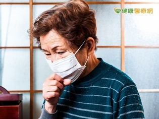 新選擇!EGFR晚期肺癌一線雙標靶可延緩腫瘤惡化