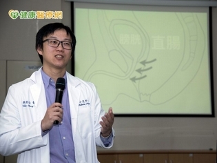 男童天生無肛症 10歲就罹腎病